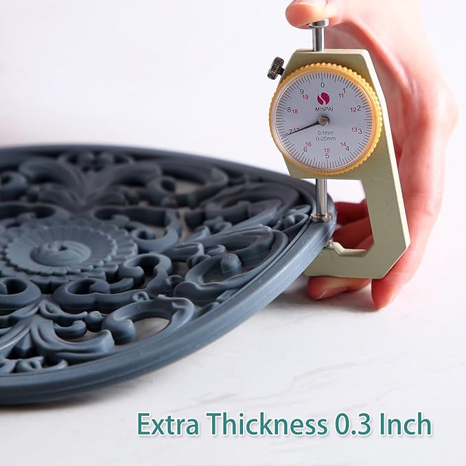 Extra Thick Silicone Trivet Mat for Hot Dishes, Hot Pots and Pans, Pot Holder, Hot Pad to Portect Your Table and Countertop, Kitchen Decor and Accessories,Malachite Green,Set of 3